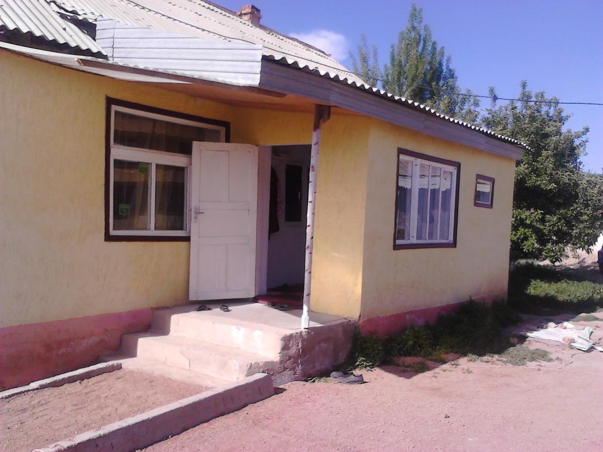 Happy Hostel In Кочкорка Экстерьер фото