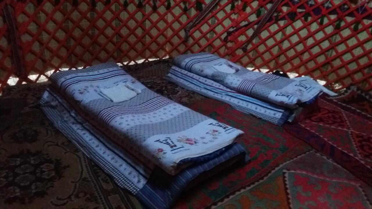 Happy Hostel In Кочкорка Экстерьер фото