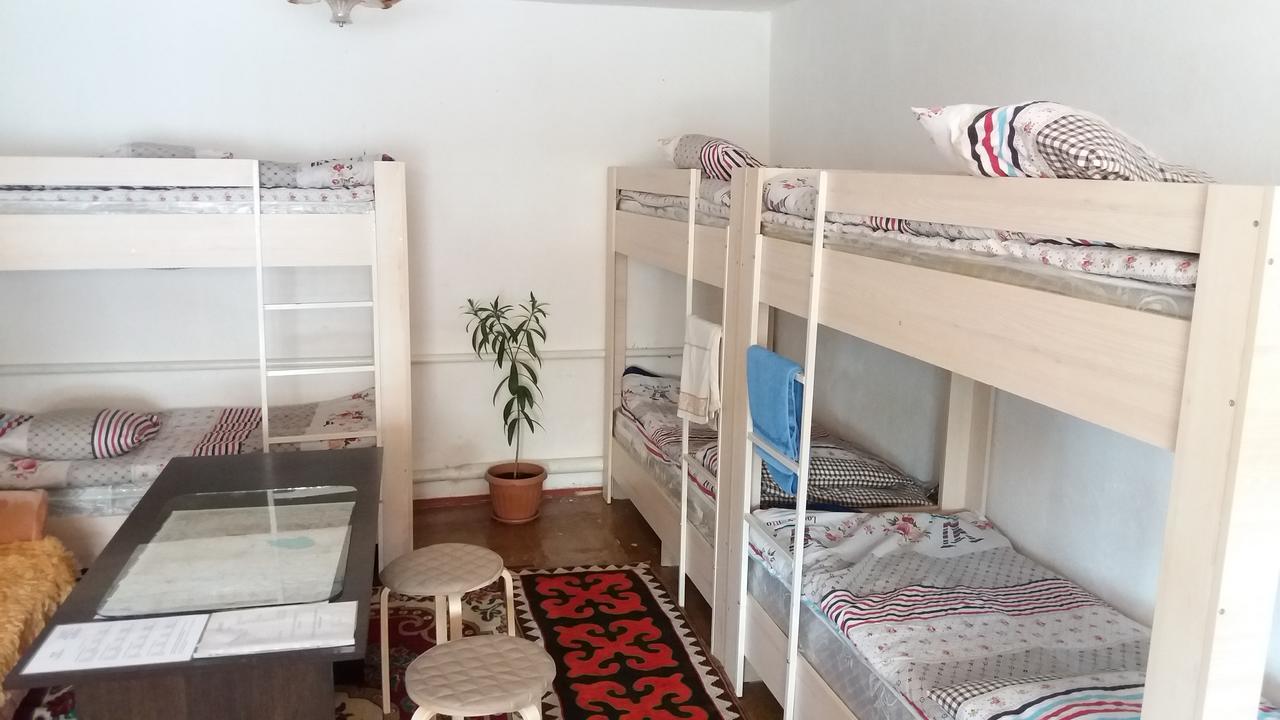 Happy Hostel In Кочкорка Экстерьер фото