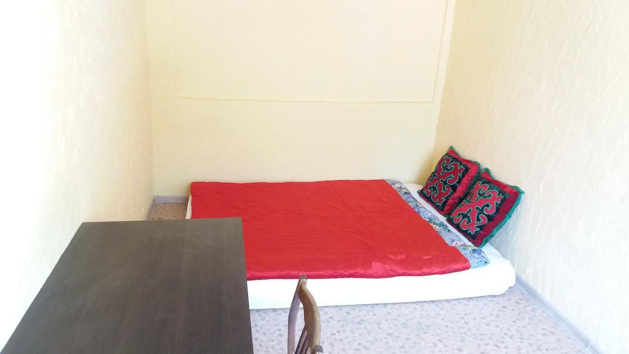Happy Hostel In Кочкорка Экстерьер фото